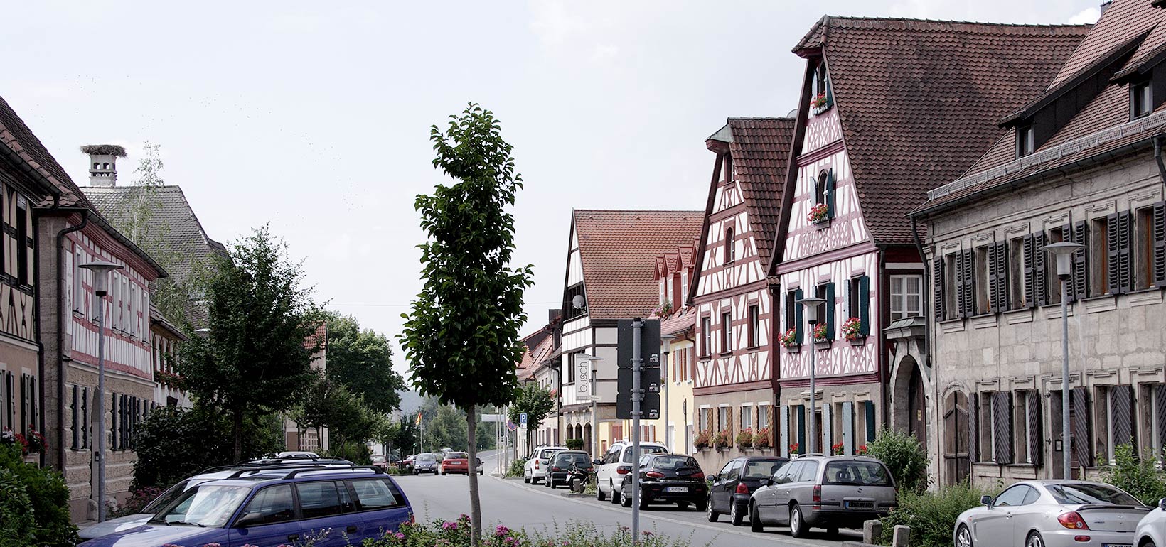 Stadt Baiersdorf Blick auf Fachwerkhäuser